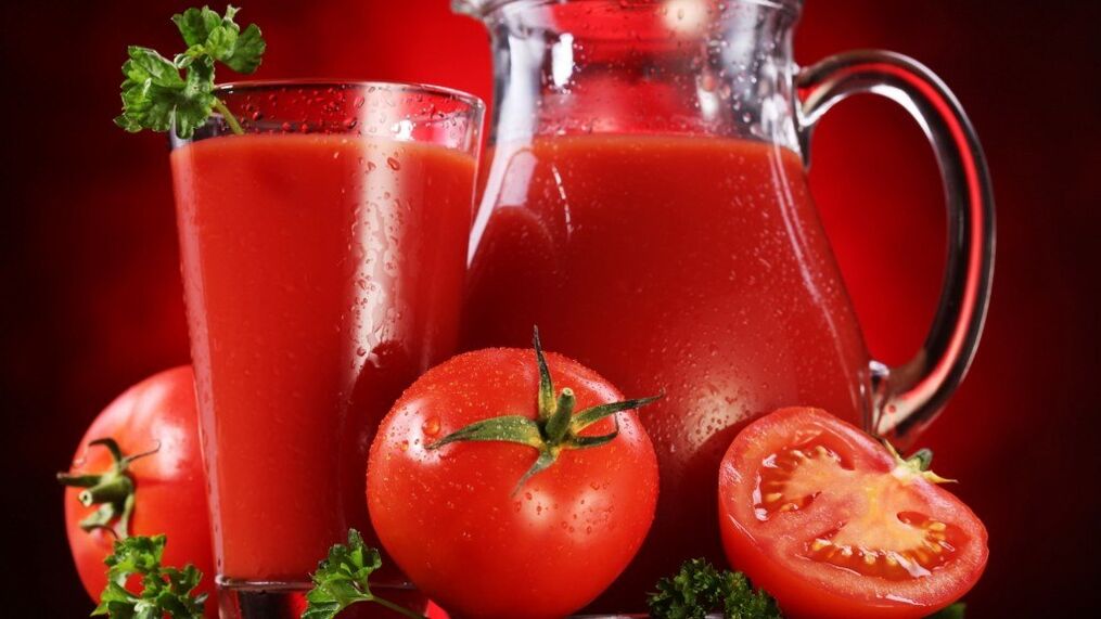 При не обостряющемся панкреатите полезен свежевыжатый томатный сок. 